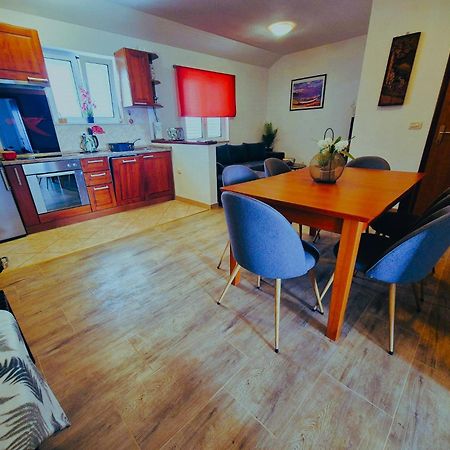 Apartments Joy ツァヴタット エクステリア 写真
